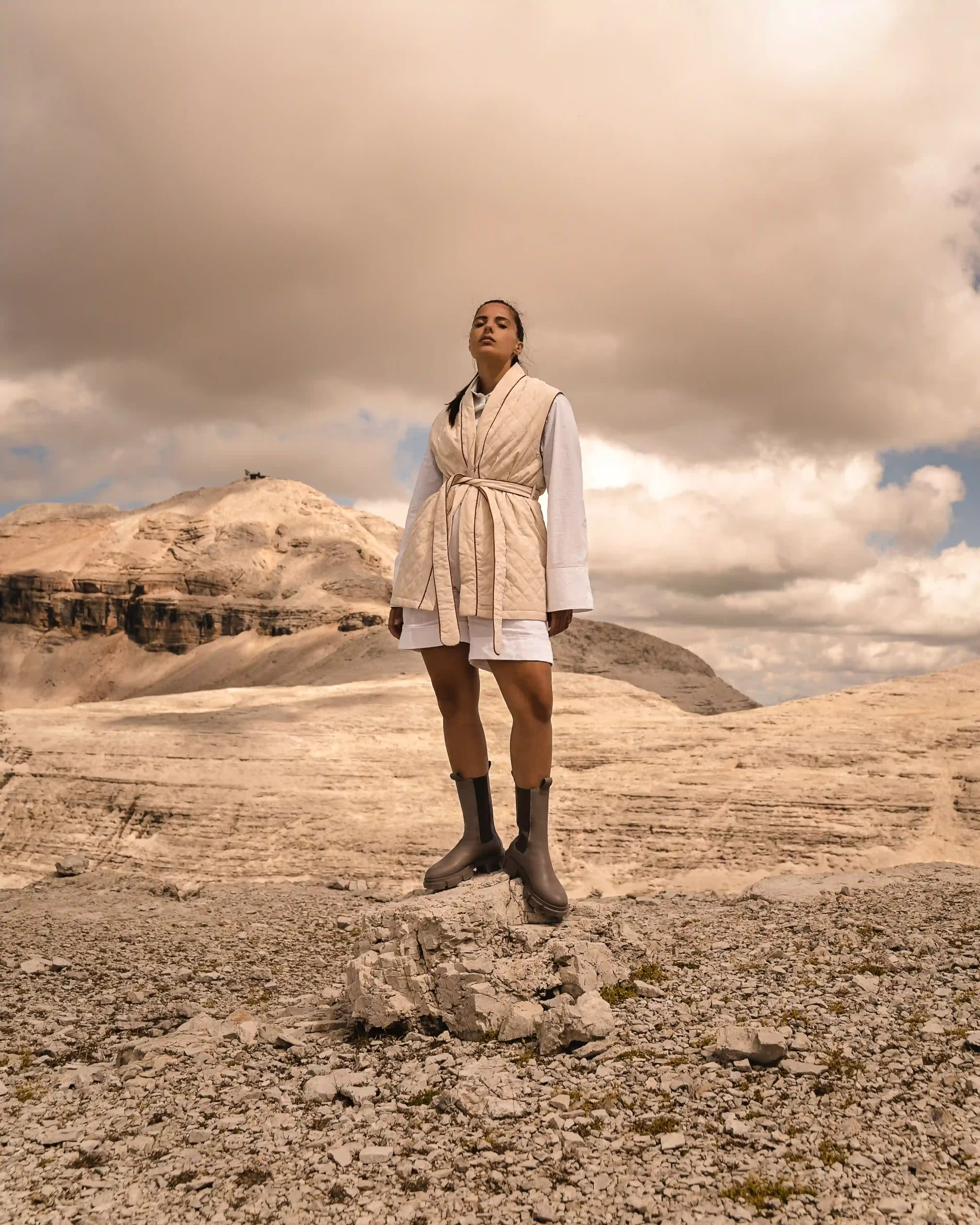 A women on Pordoi