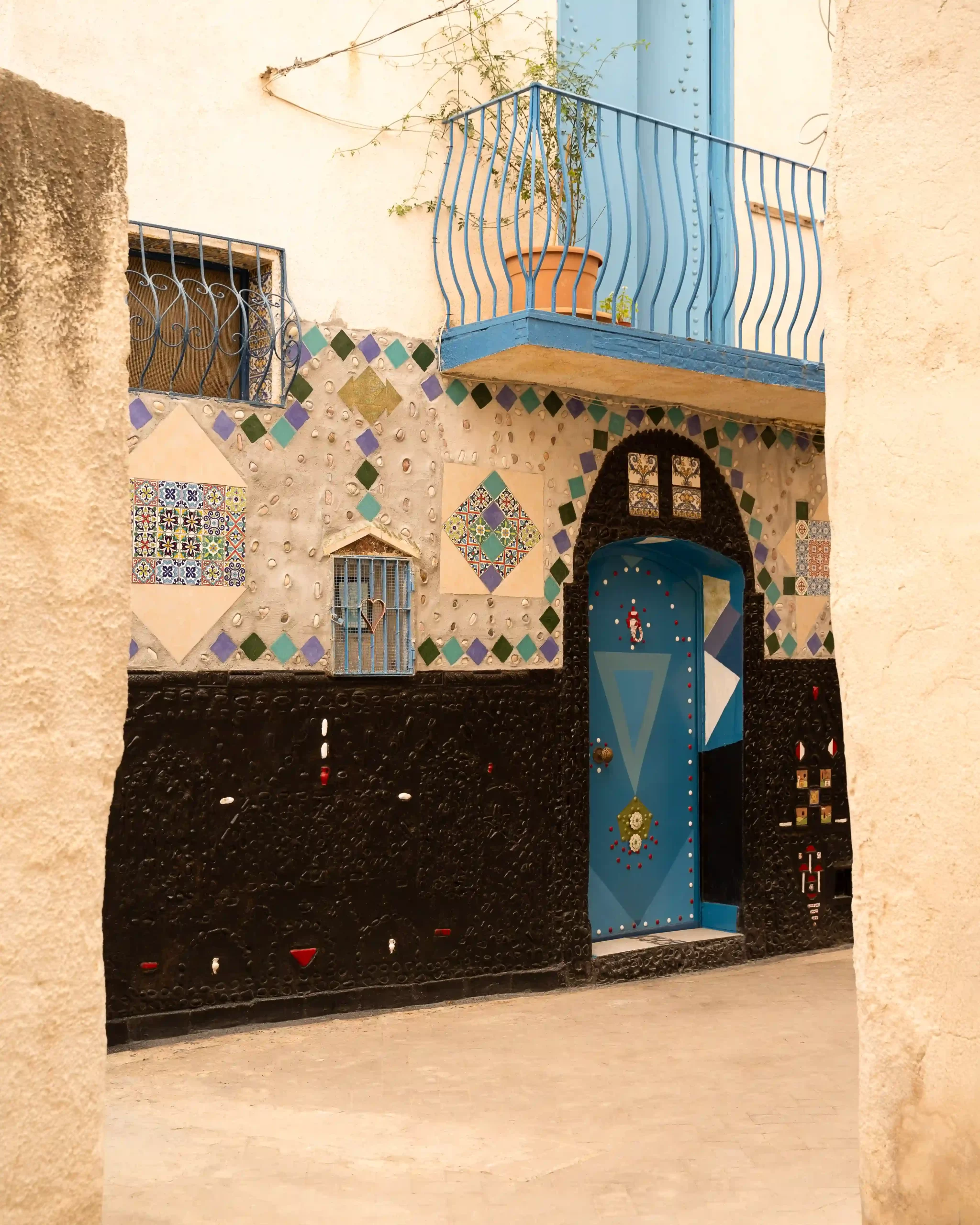 Arab details